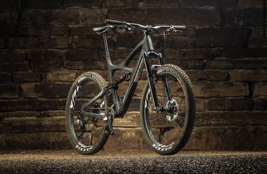 Ibis Mojo 3 MTB FULL SUSPENSION CARBON