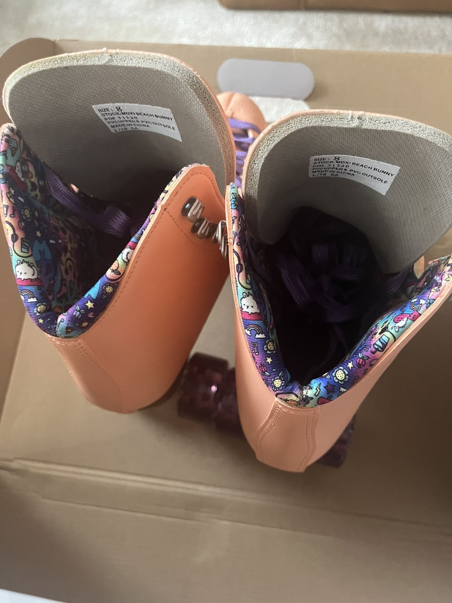 Beach Bunny Moxie skates