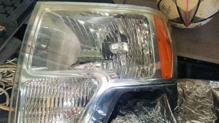 2010 f150 driver side headlight