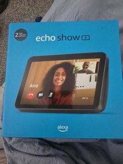 Echo Show 8 (2nd Gen) With Stand