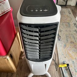 Honeywell TC30PEU Evaporative Tower Air Cooler