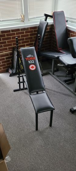Adjustable Weight Bench