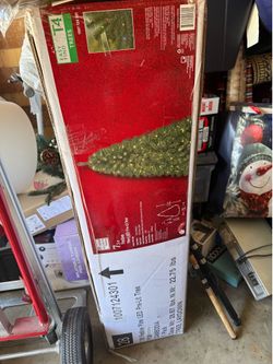 7.5 ft perlite Christmas tree