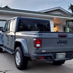 2021 Jeep Gladiator - Sport S Pickup 4D 4x4