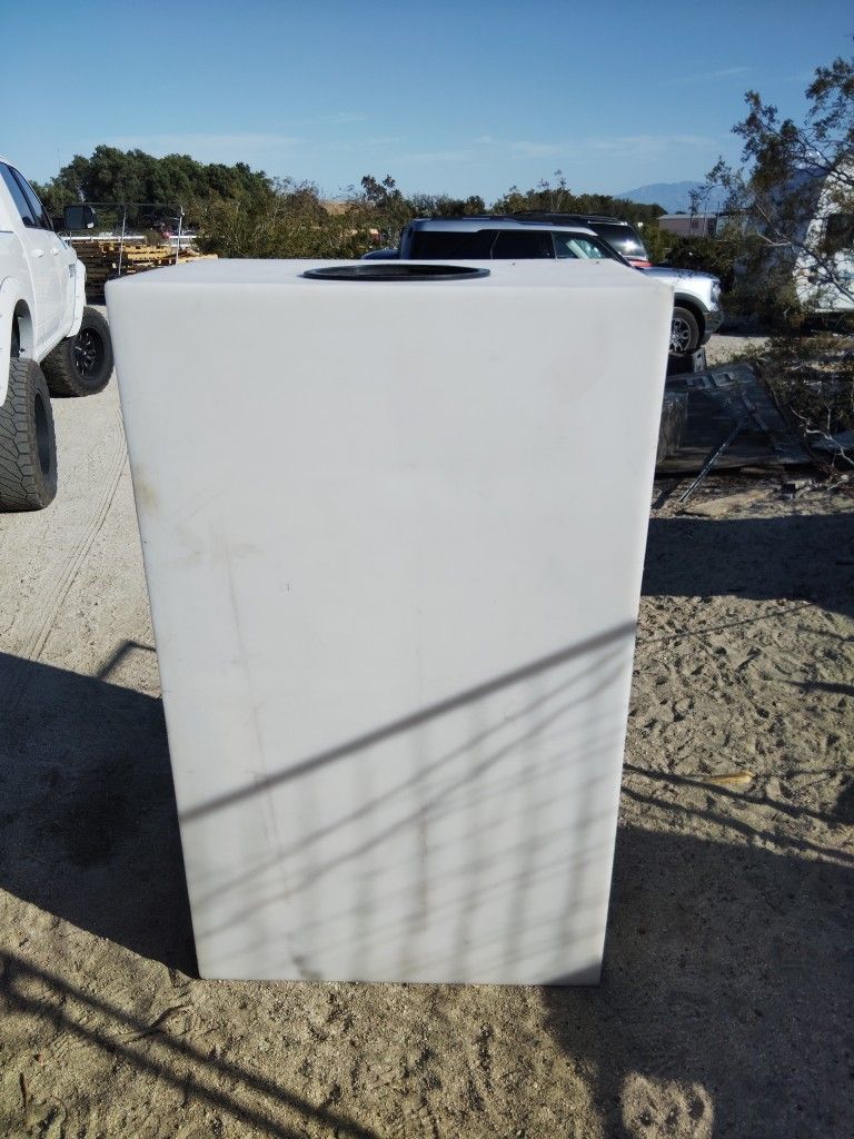 550 Gallon Water Reservoir Fits Thru Doorways