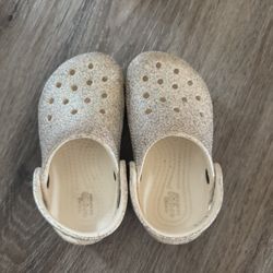 Toddler Crocs Size 8