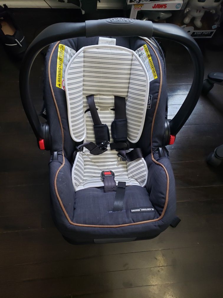 Infant graco car seat