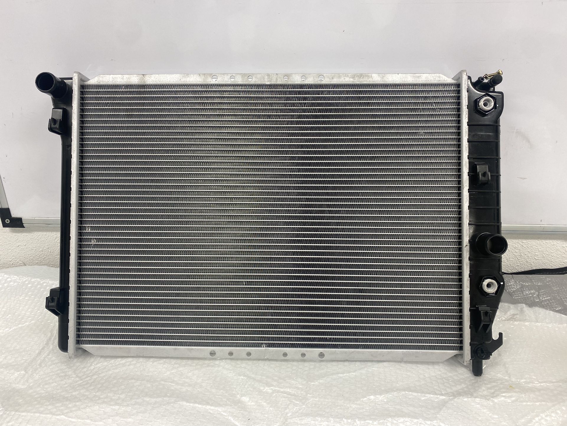 Complete Radiator 2001-03 Chevy Corvette C5 2611PB PR2611F Quick Connect Fittings Aftermarket