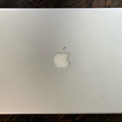 Vintage Apple MacBook Pro 15-inch, June 2006 Model (MA464LL/A) - Collector's Item!