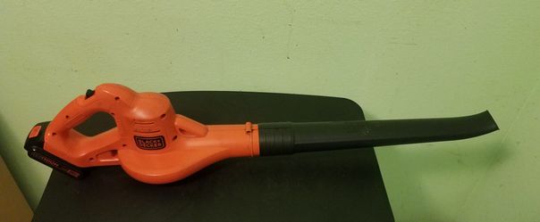 Black+Decker Cordless Leaf Blower