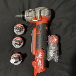 Milwuakee M12 FUEL ProPEX Expander Tool With 1/2in. - 1in.  RAPID SEAL ProPEX Expander Heads And 2.0 Ah Battery 