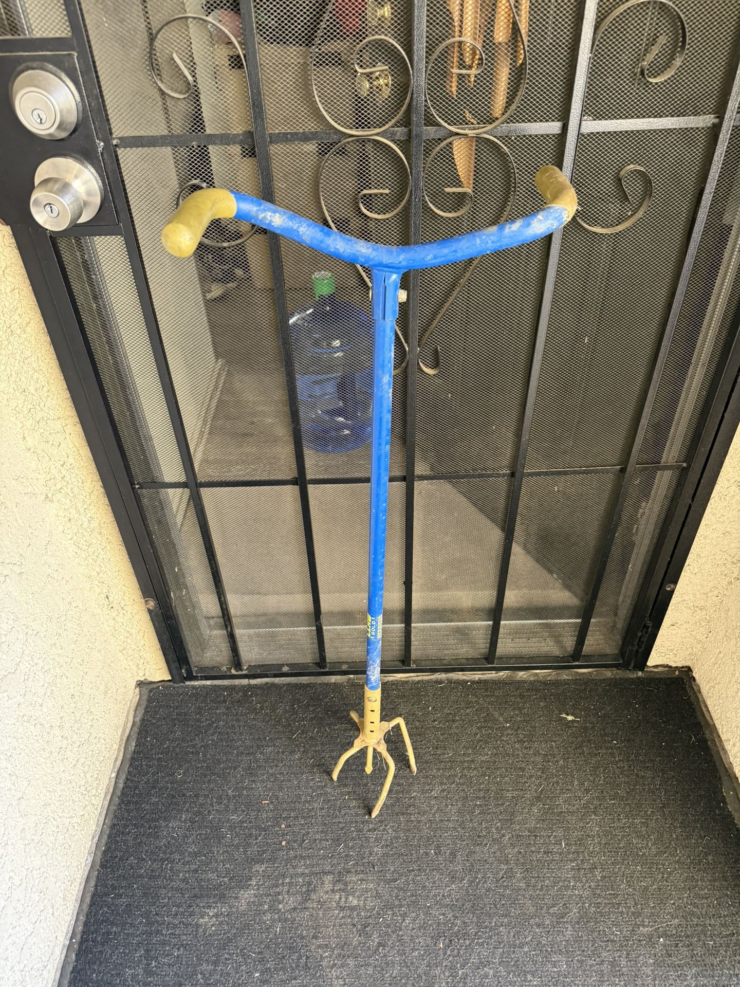 Garden Claw Soil Hand Tiller