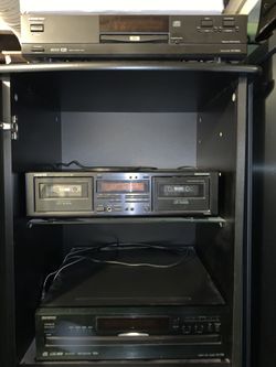 1 Onkyo. Tuner TX-Sr703 1 Onkyo DVD Player DV-S353 1 Onkyo Cassette Tape Deck TA-Rw311 1 Onkyo Compact Disc Changer DX-C390 complete Stereo syste