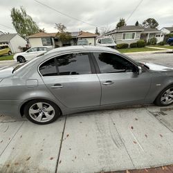 2004 BMW 530I
