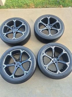 Giovanna 22" wheels n tires