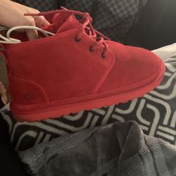 Red Ugg’s Size 10