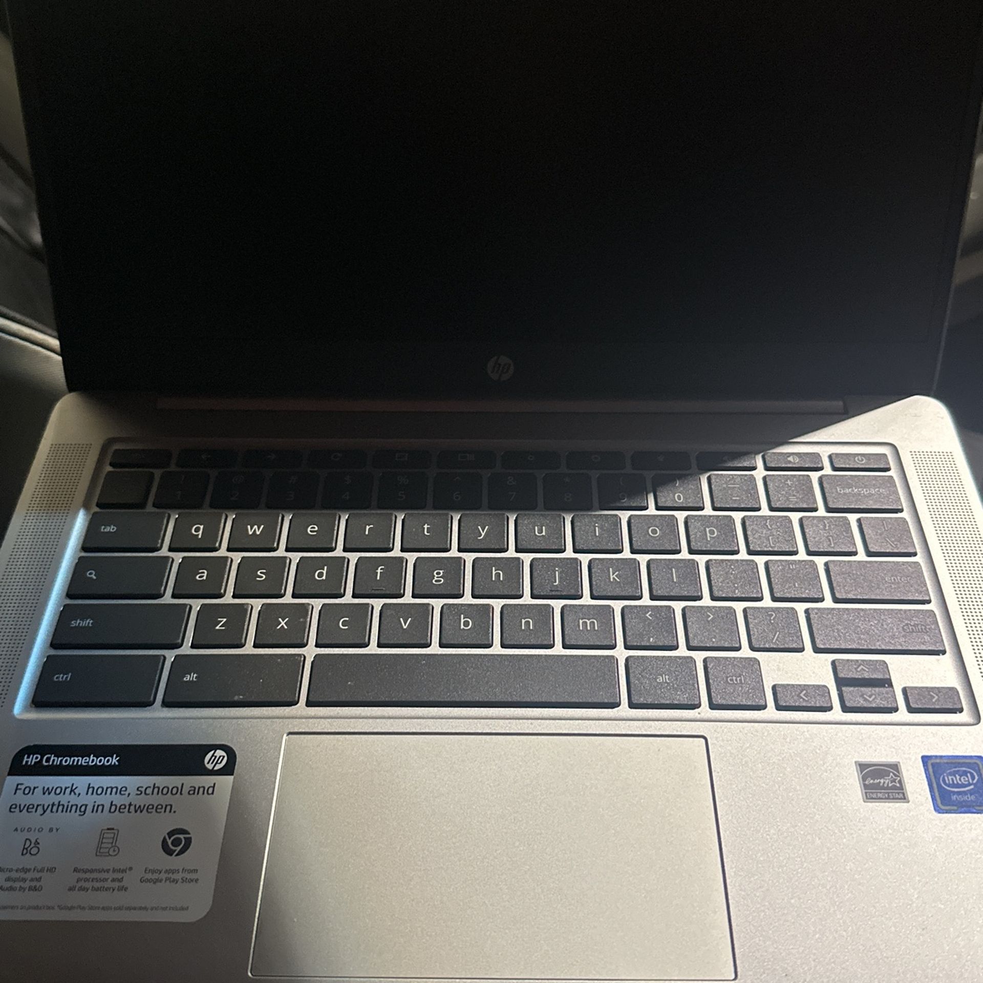 HP Chromebook With Wireless Mouse