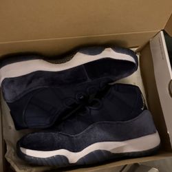 Jordan 11 Midnight Navy 