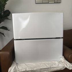 Washer/Dryer Pedestals – Used (As-Is)