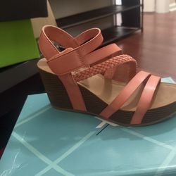 Coral wedge sandals