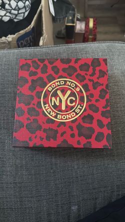 Bond No. 9 NYC New Bond St. Gift Box