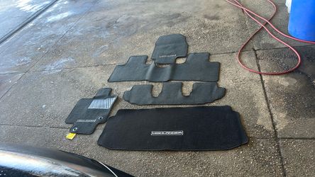 Tapetes nuevos originales para una Toyota Highlander del del 2022 en adelante