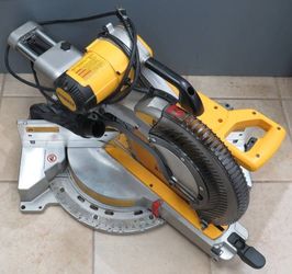 Dewalt DWS779 12” Double Bevel Sliding Miter Saw