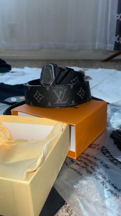 LOUIS VITTON BELT ( 1 SIZE FITS ALL)