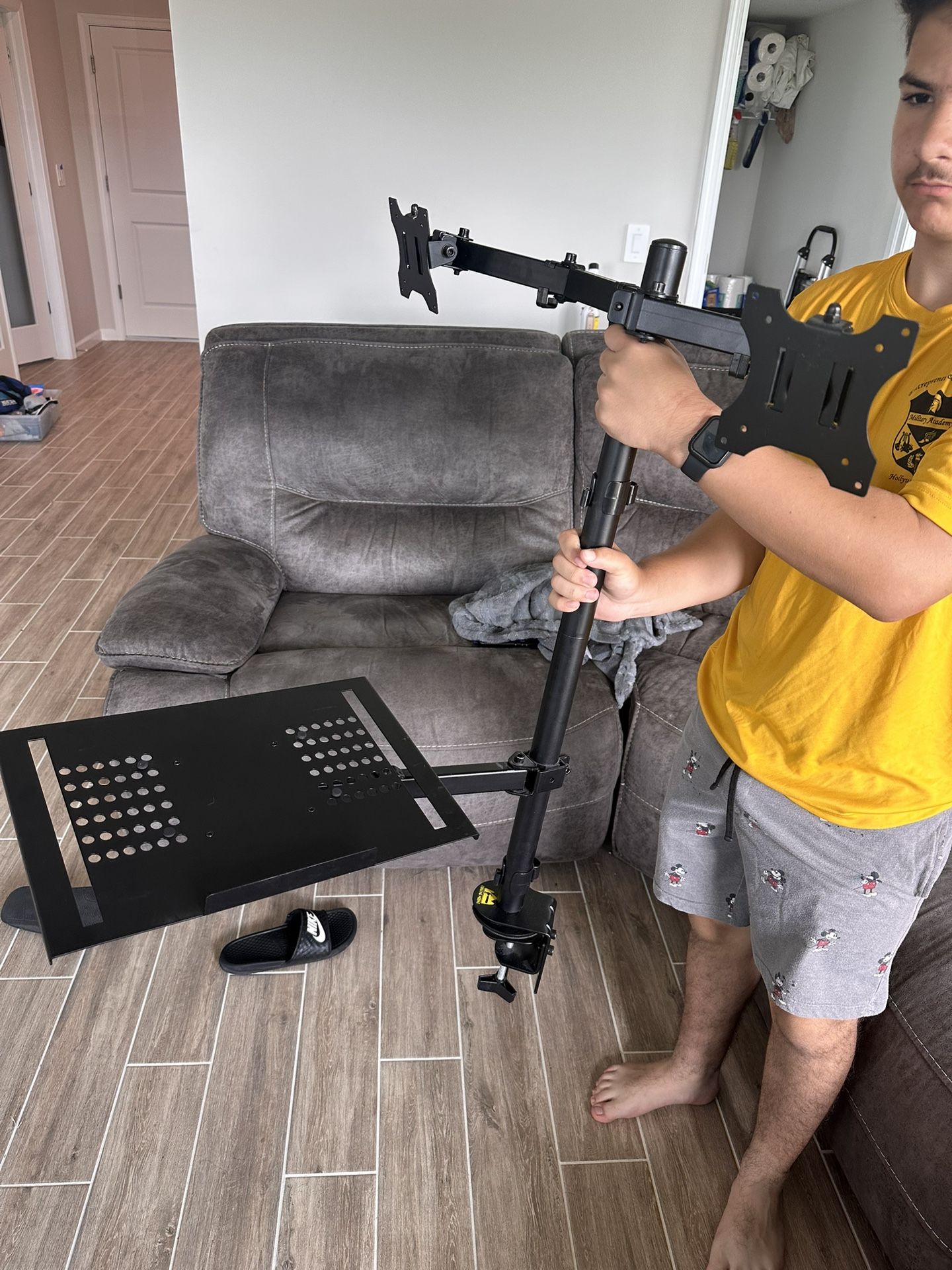 Monitor Mount