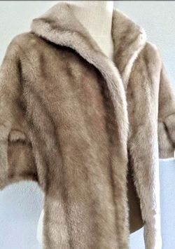 Faux Fur Stole-Attractive Light Brown-Blond -1950's Vintage Bridal, Evening and or Special Occasion. Used 
