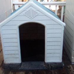 Supreme Luxury Dog House