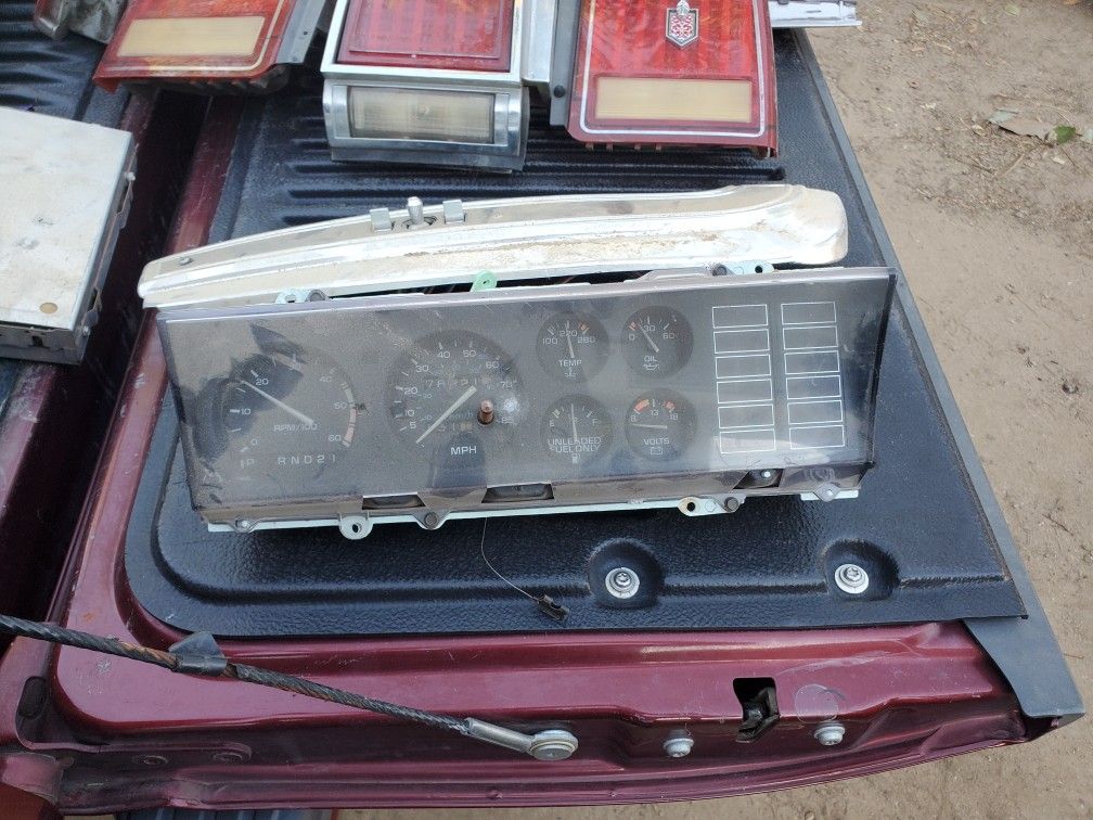 78-87 Oldsmobile Cutlass 442 Hurst Gauge Cluster, Parts