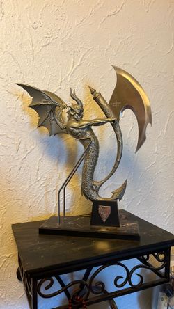 Centaur-mermaid battle axe?