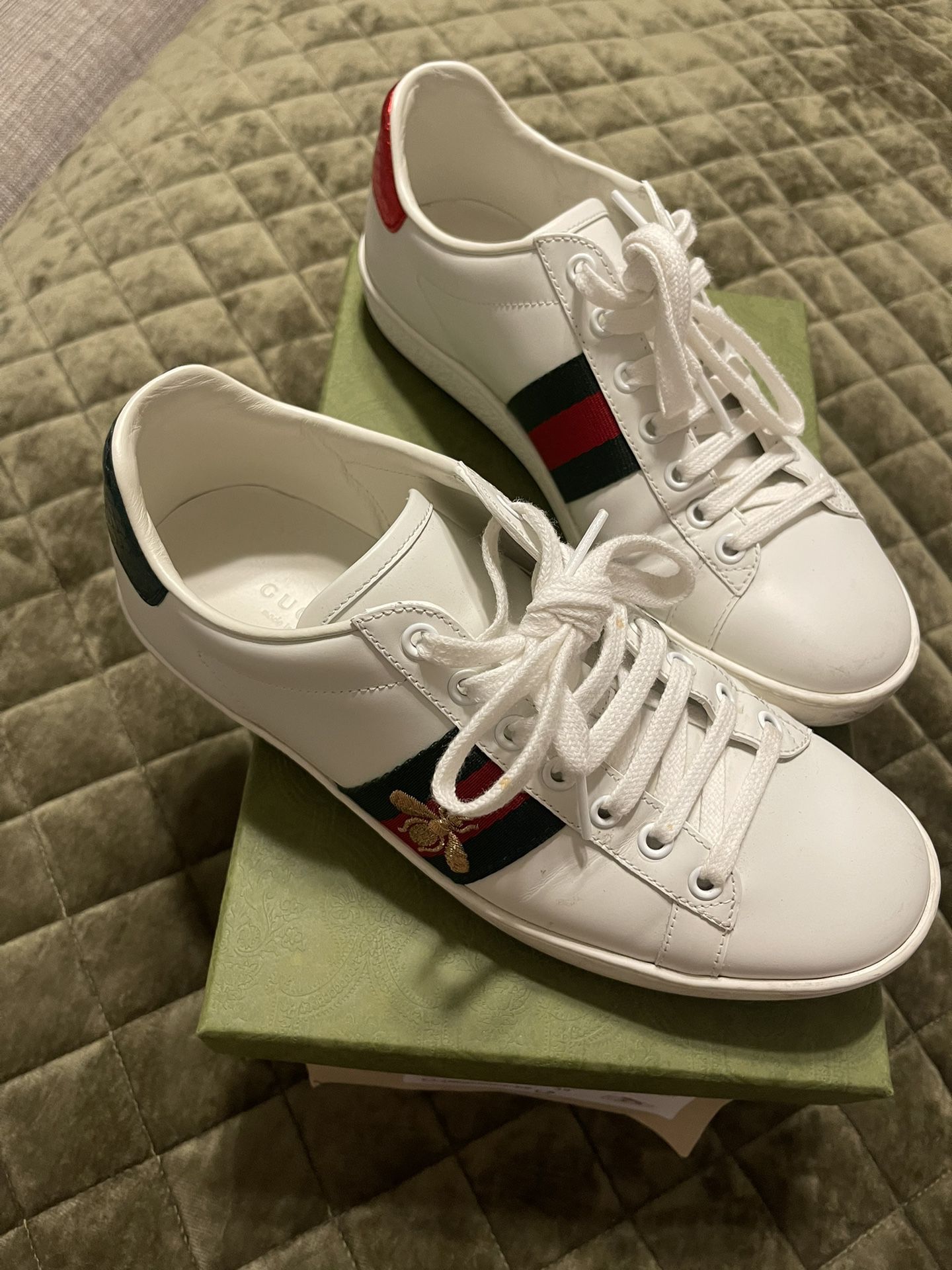 Gucci Women's Ace sneaker with bee