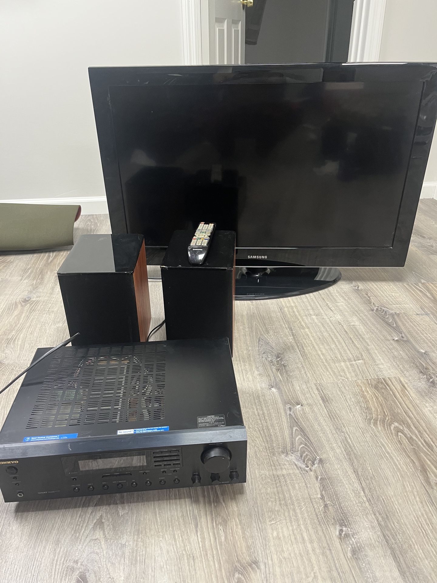 Lot of LCD tv, Speakers, Receiver 