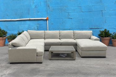 Large family U-Shape Sectional Sofa with Chaise