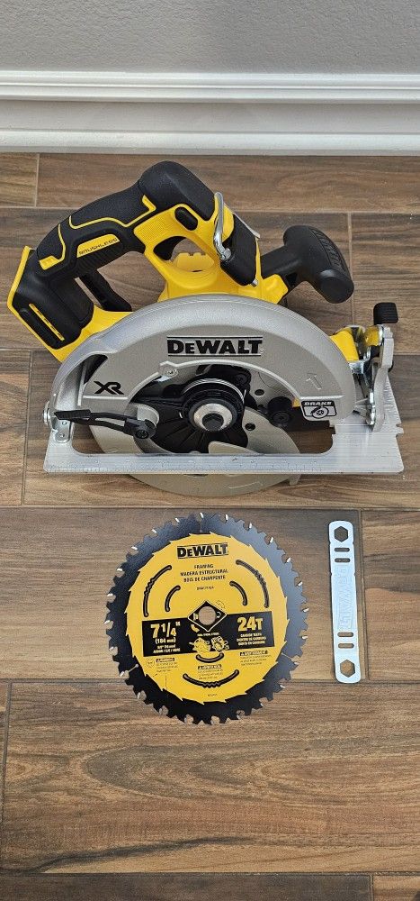 Dewalt 20v Brushless xr 7 1/4 Circular Saw (Tool Only)