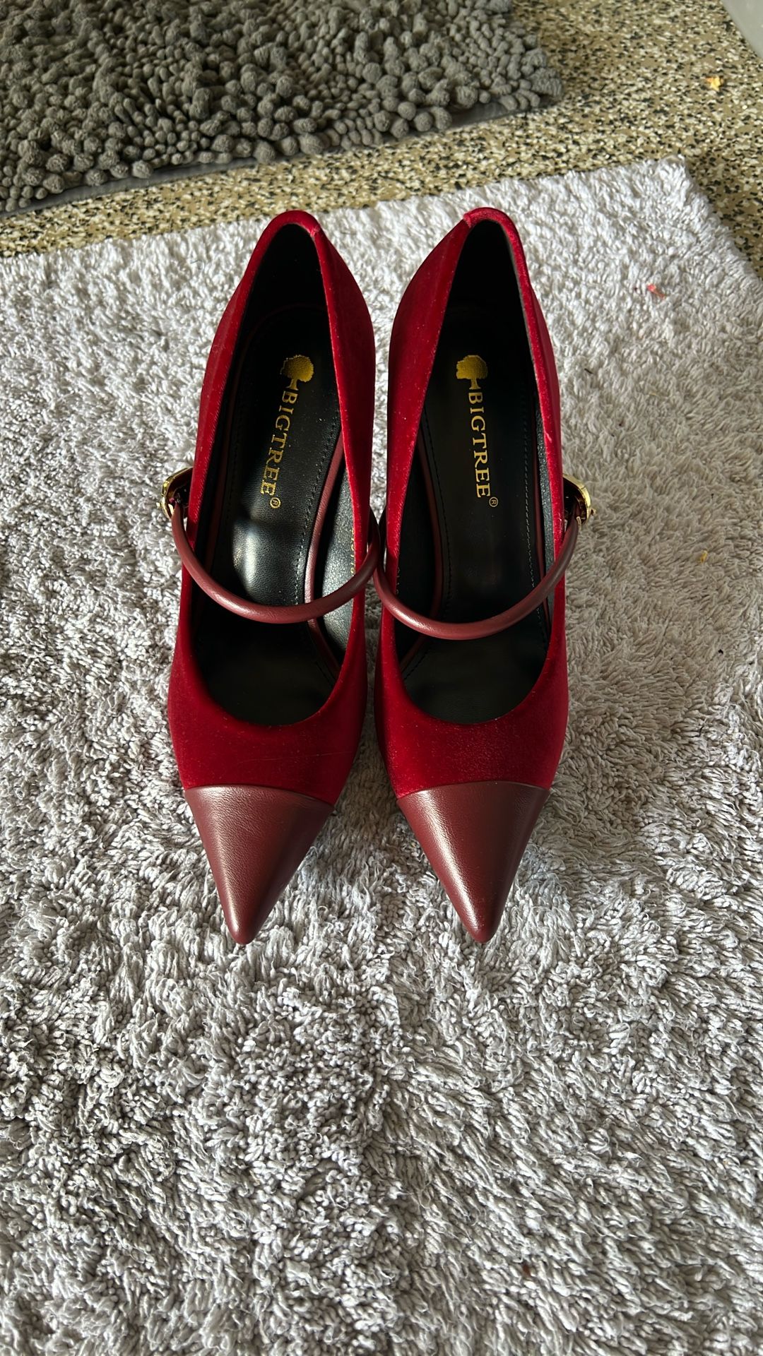 New Women’s Heals Sz7