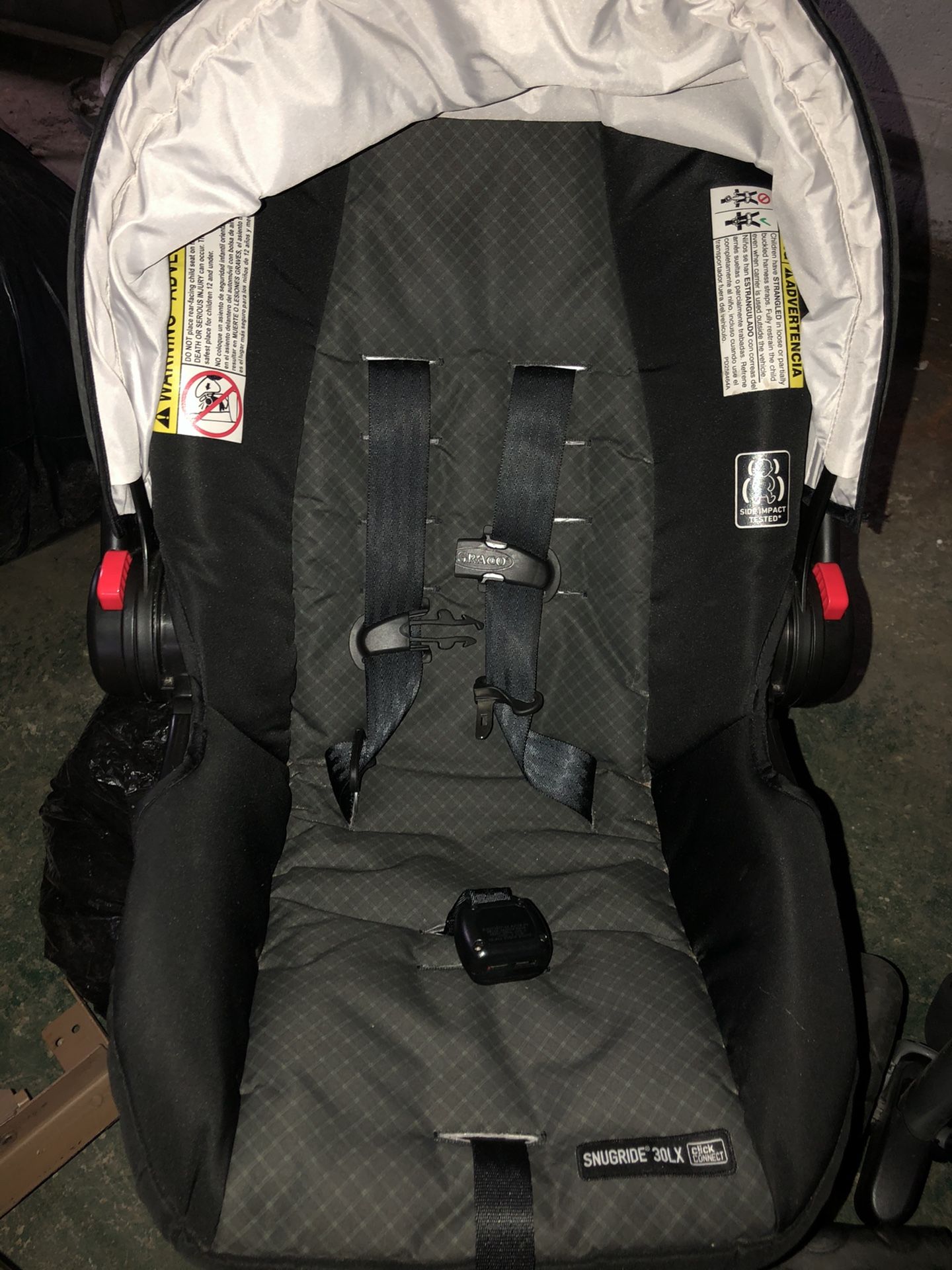 newborn infant car seat with base step 1 and 2