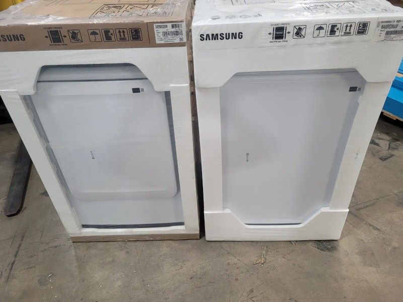 Brand New Samsung Washer & Electric Dryer Set - New In Box