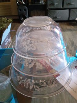 Vintage Pyrex colonial mist Daisy glass set of three