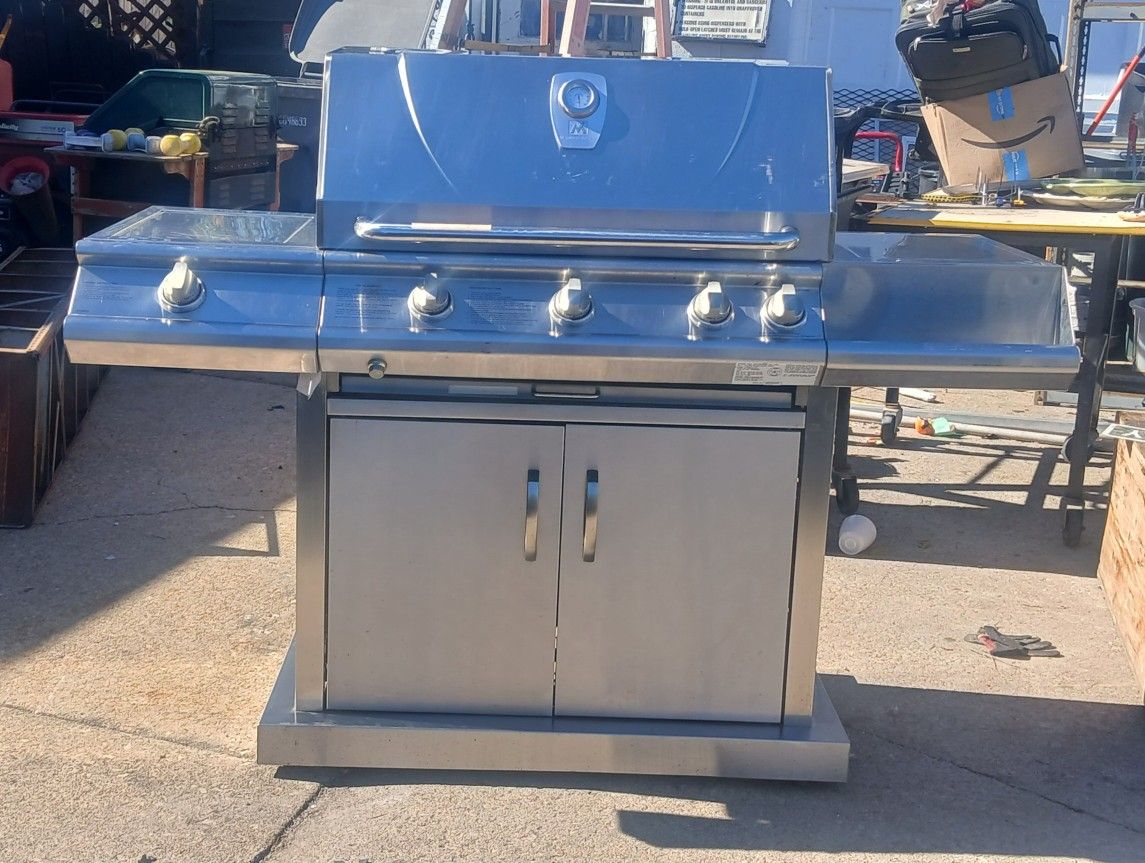 Gas Grill With Side Burner And Rotisserie
