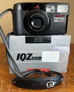 Pentax IQZoom 700 Auto Focus 35mm Film Compact Camera w/70mm Tele-Macro Lens