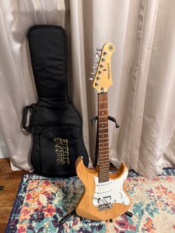 Yamaha Pacifica Electric Guitar with Gig Bag and Stand