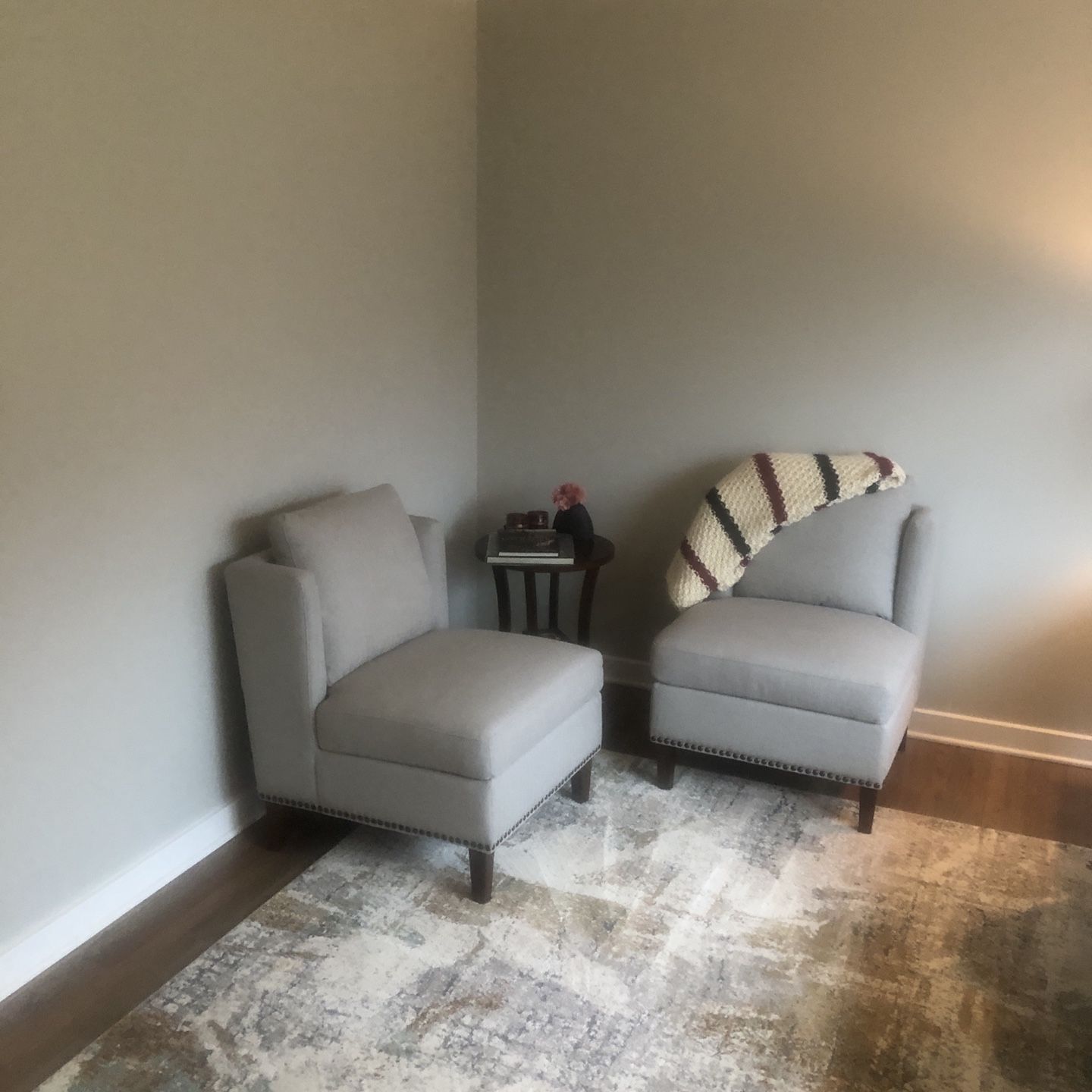 Matching Living Room Chairs 