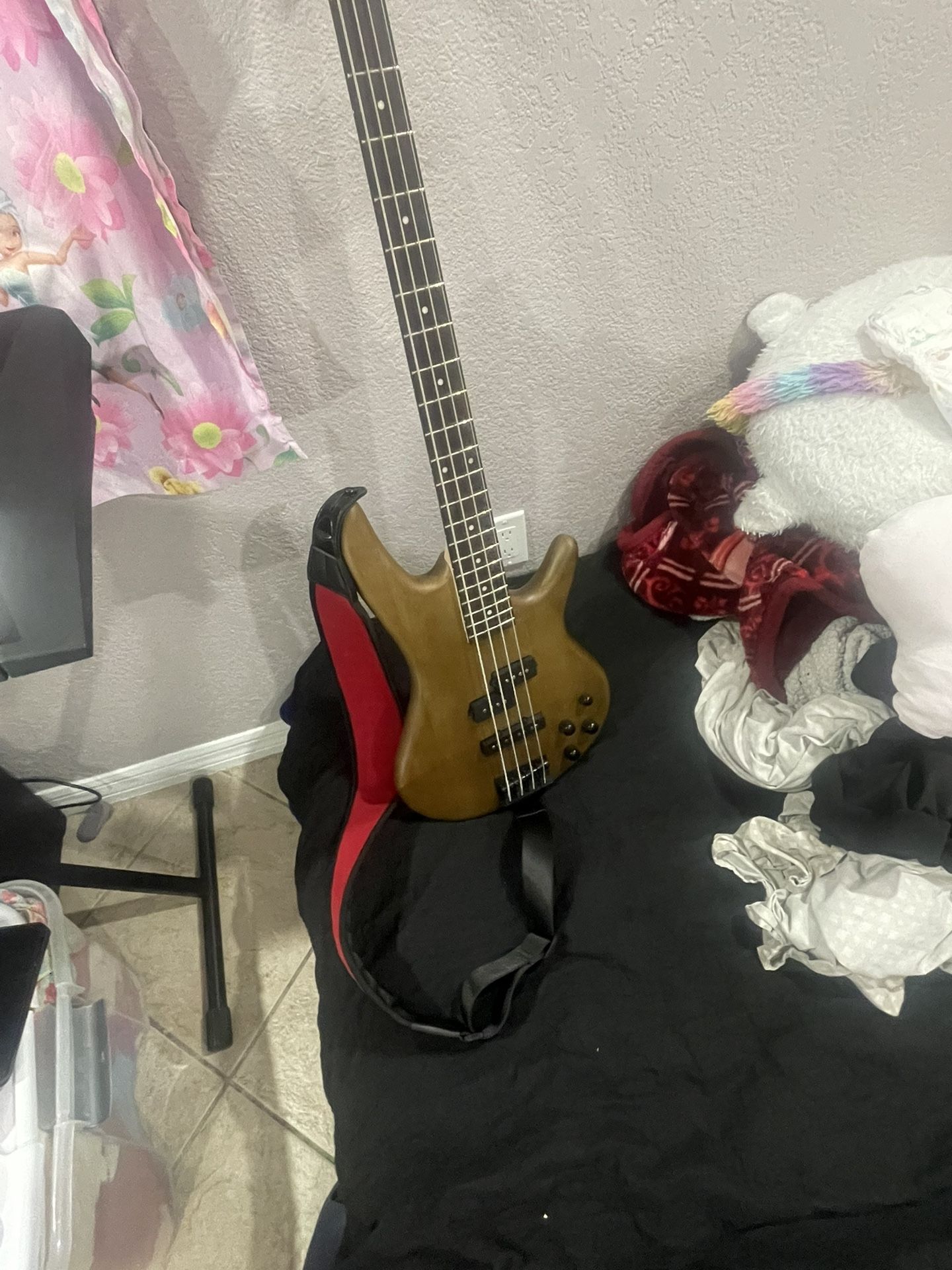 bass 4 Strings Works Perfect 