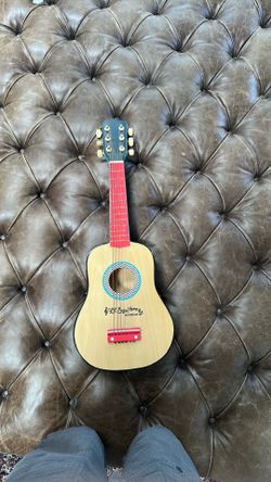 Little starter guitar by KidKraft
