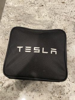 Tesla Model X Original Tow Hitch From Tesla