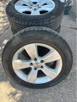 Rines y Tires  *17 Dodge Caliber 2012