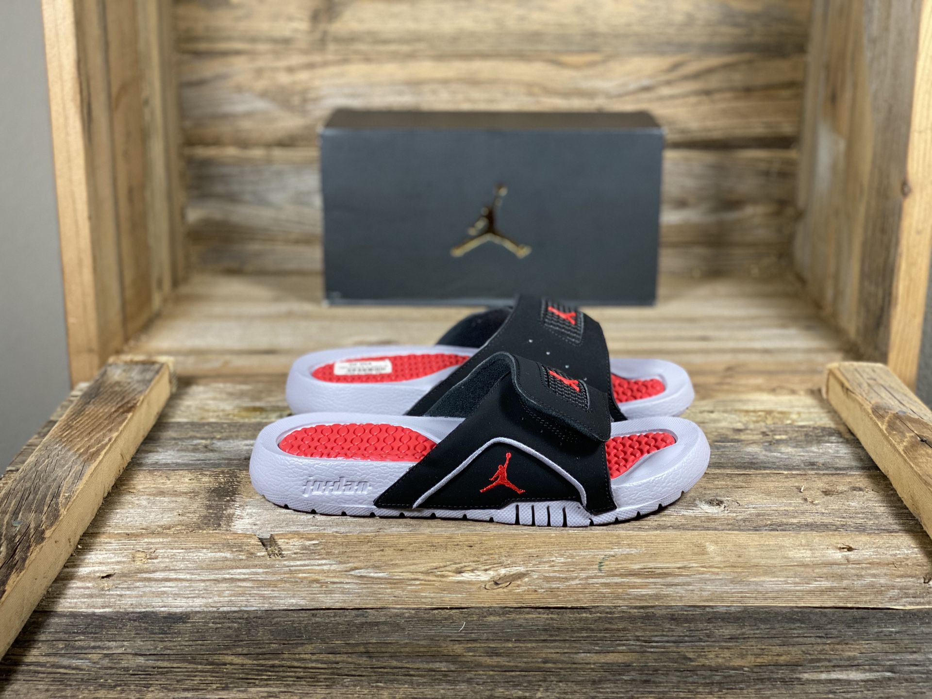 NEW Nike Air Jordan Jumpman Retro IV Slides